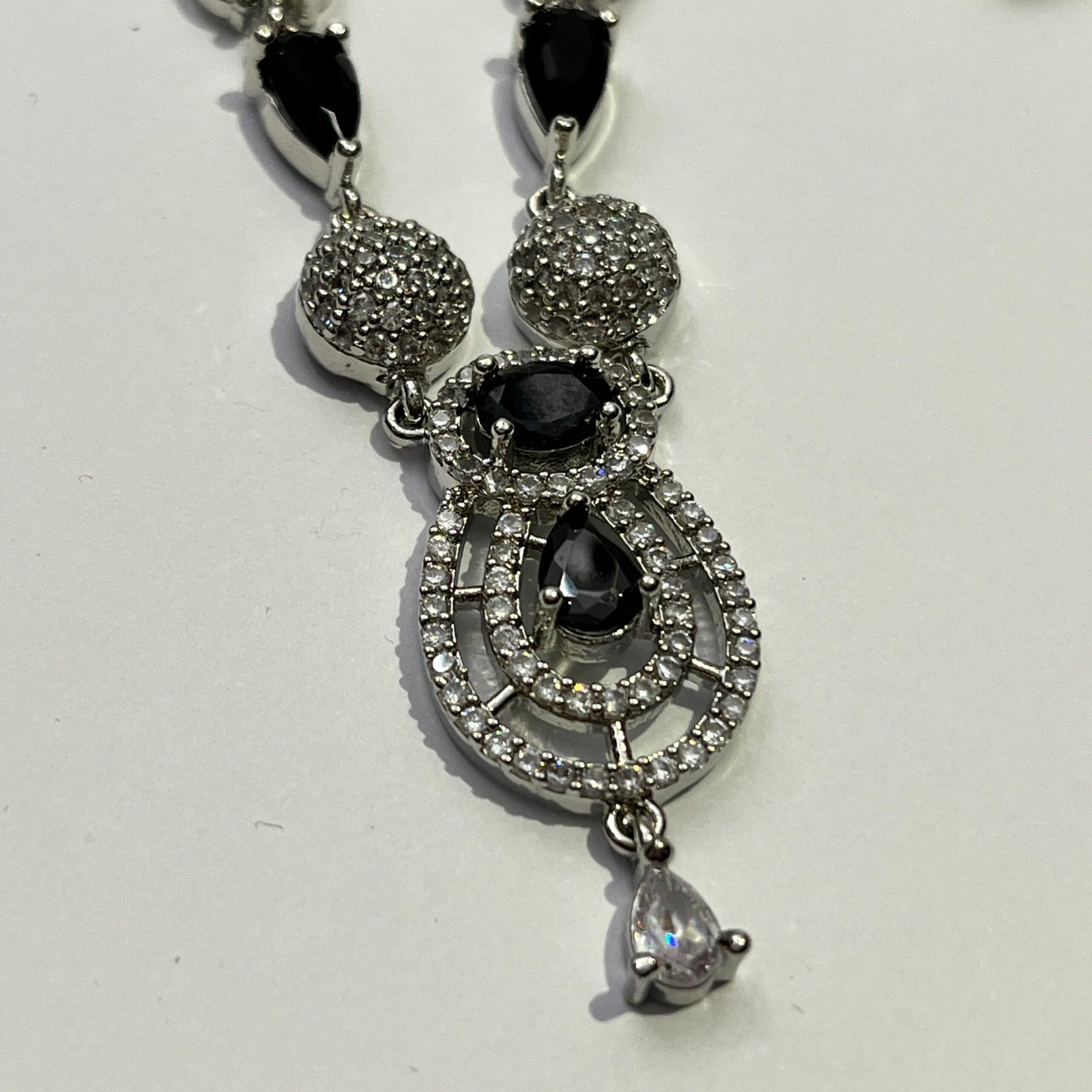 Elegant Silver-Toned Necklace and Earring Set - Image 2