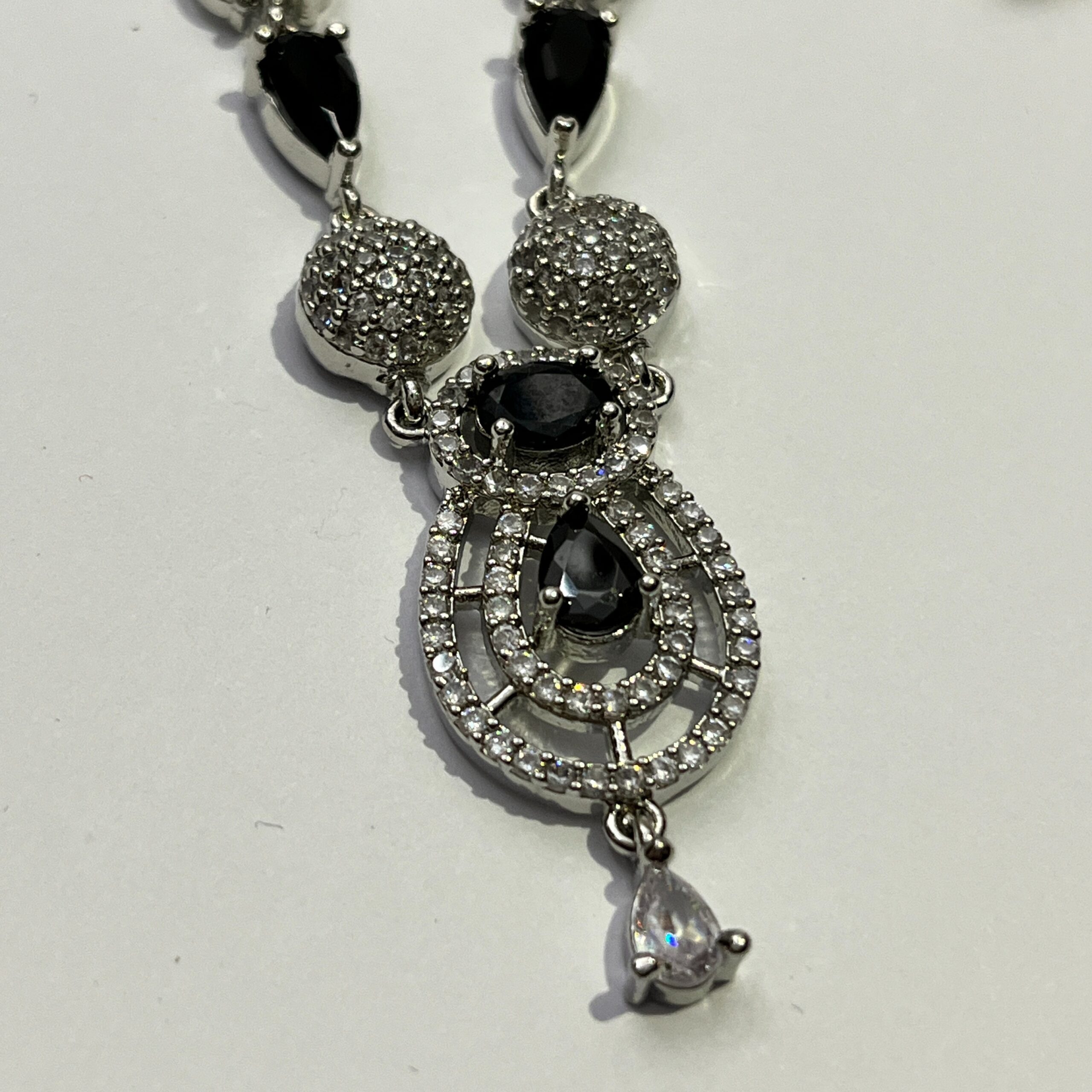 Elegant Silver-Toned Necklace and Earring Set - Image 2